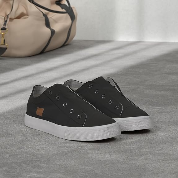 Women's Slip on Shoes Non Slip Fashion Canvas Sneakers